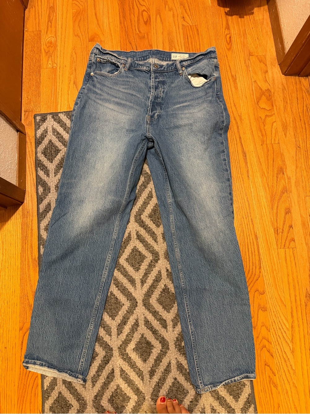 GAP Women's Light Blue Straight-Leg Jeans